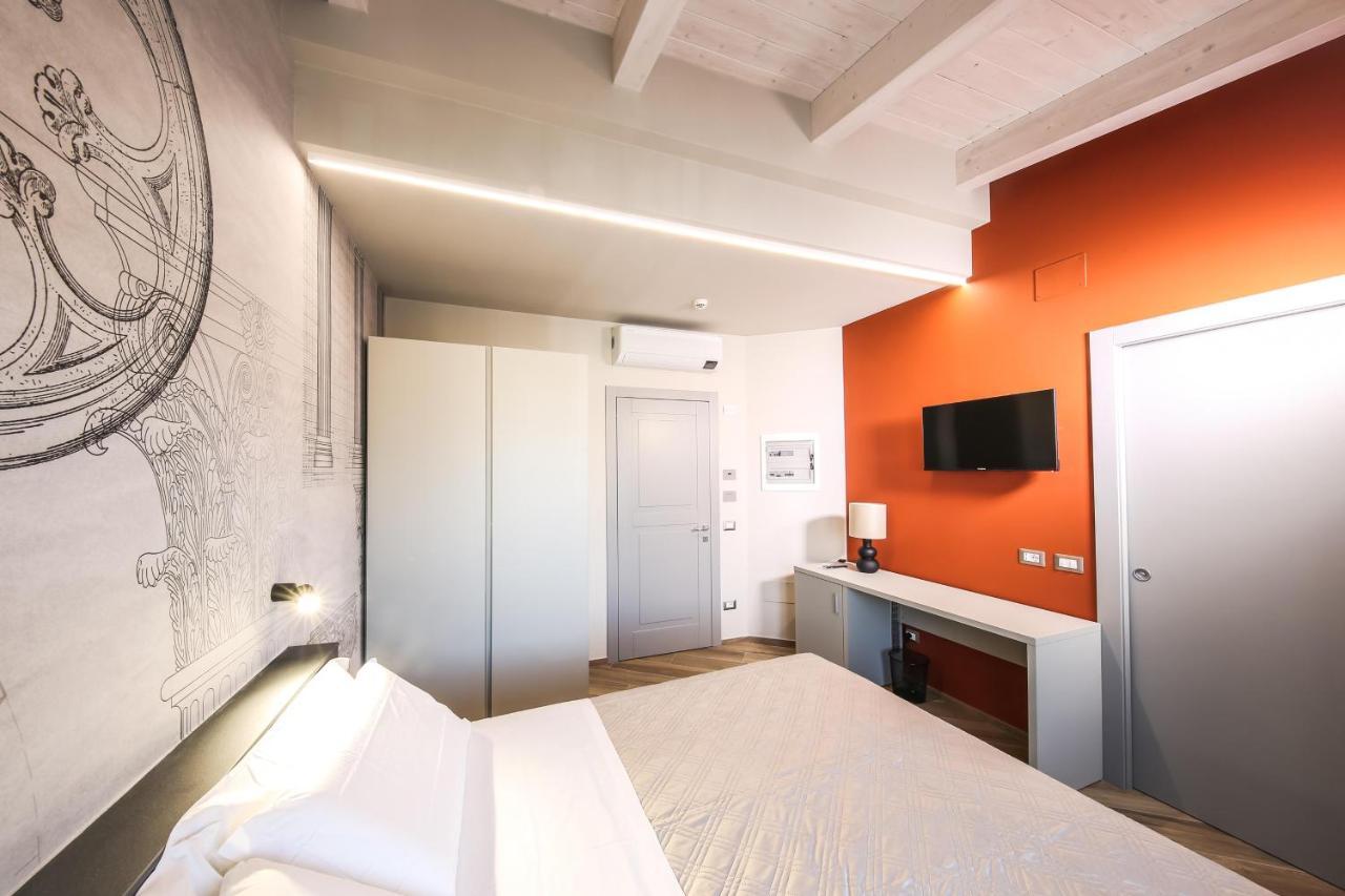 Vicolo Malavolta 7 Rooms And Suites เปดาโซ ภายนอก รูปภาพ
