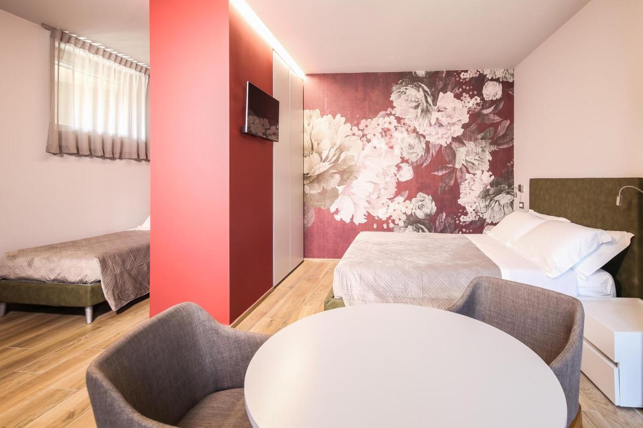 Vicolo Malavolta 7 Rooms And Suites เปดาโซ ภายนอก รูปภาพ