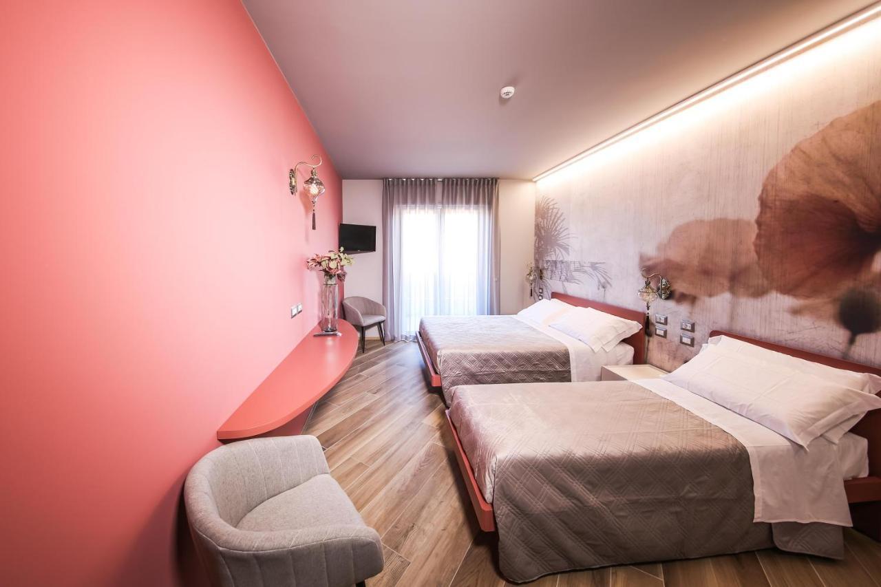 Vicolo Malavolta 7 Rooms And Suites เปดาโซ ภายนอก รูปภาพ