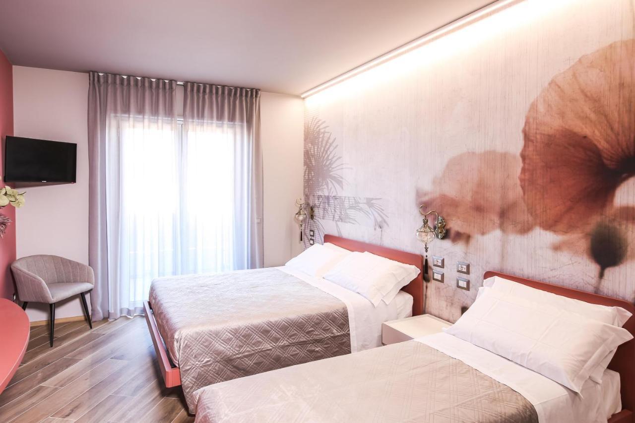 Vicolo Malavolta 7 Rooms And Suites เปดาโซ ภายนอก รูปภาพ