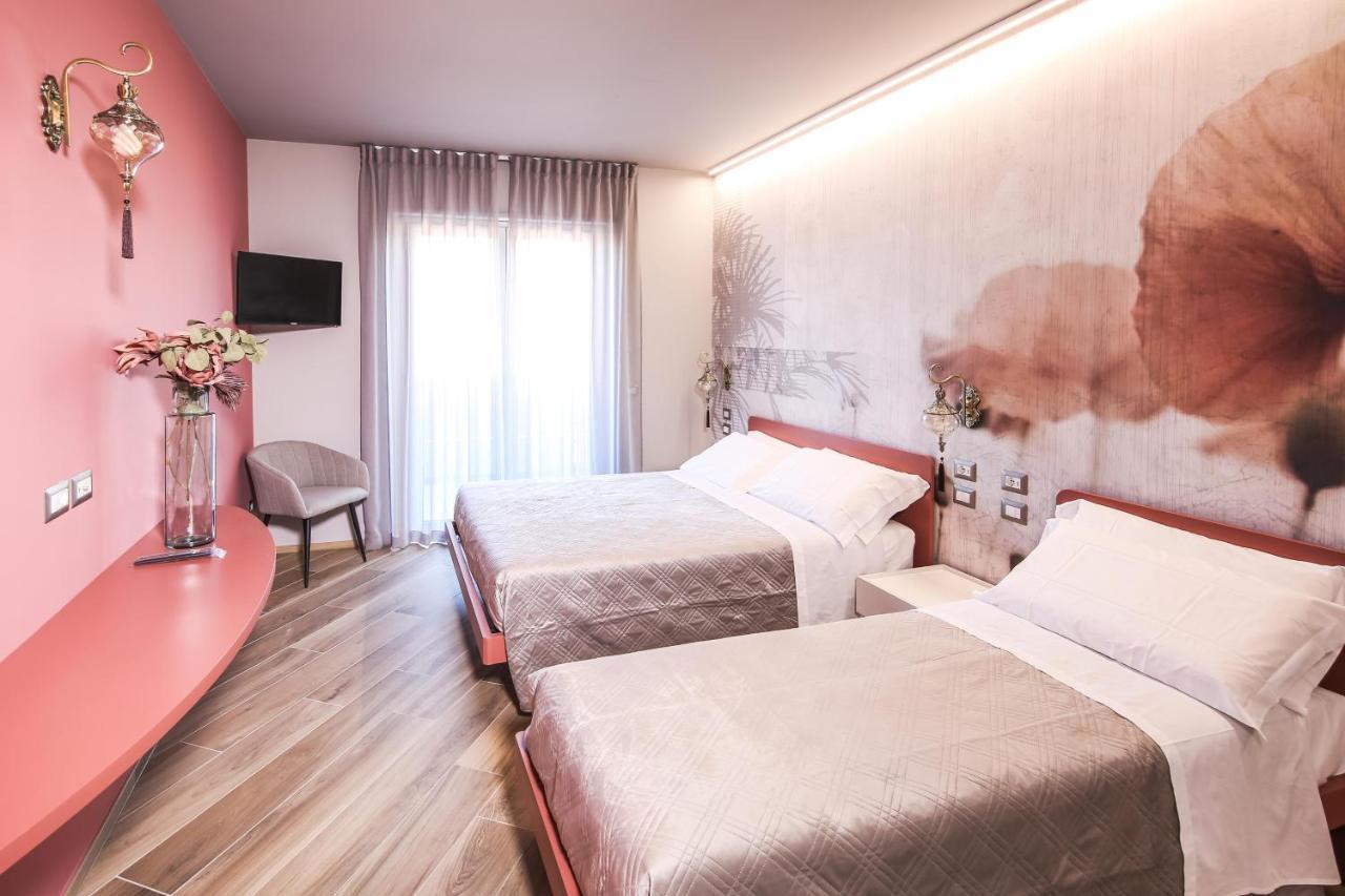 Vicolo Malavolta 7 Rooms And Suites เปดาโซ ภายนอก รูปภาพ